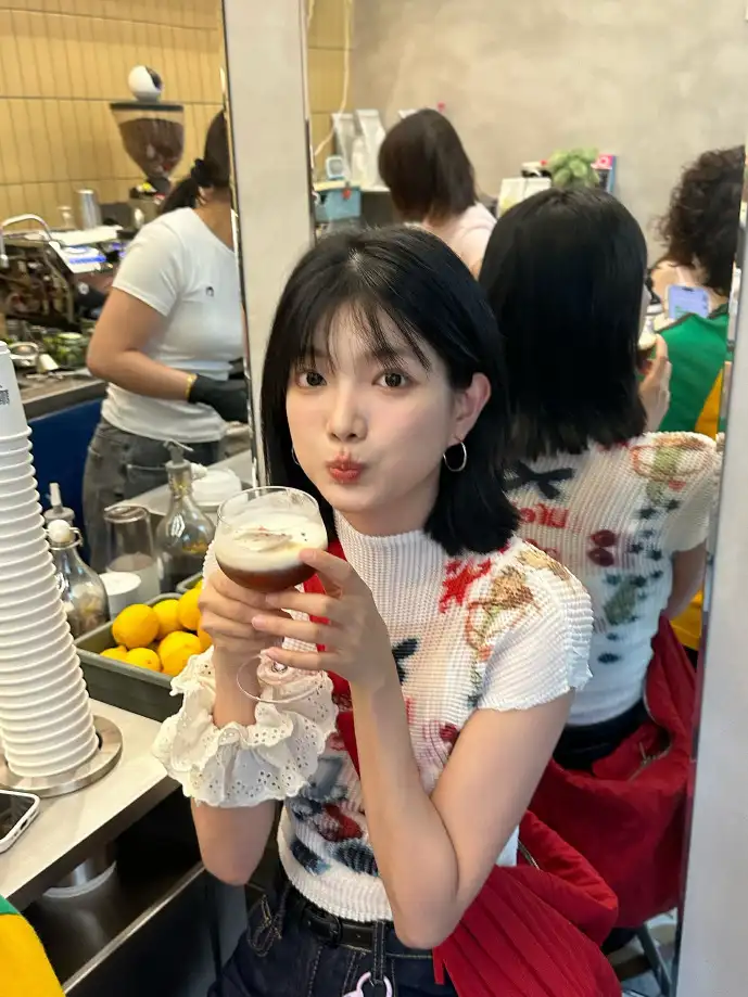 QQ用户增长趋势图